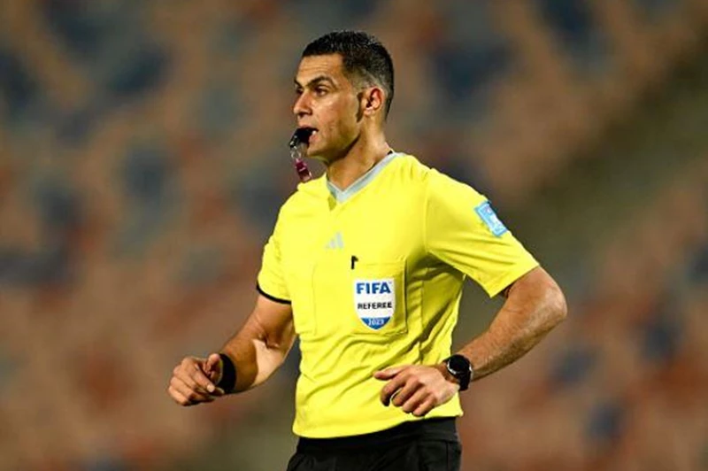 7 حكام مرشحين لإدارة مباريات في أمم أفريقيا